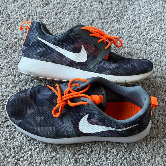 Nike Roshe One Flight - Picture 1 of 4